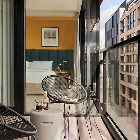 Sonder By Marriott Bonvoy Britain Quay Grand Canal Square شقة فندقية