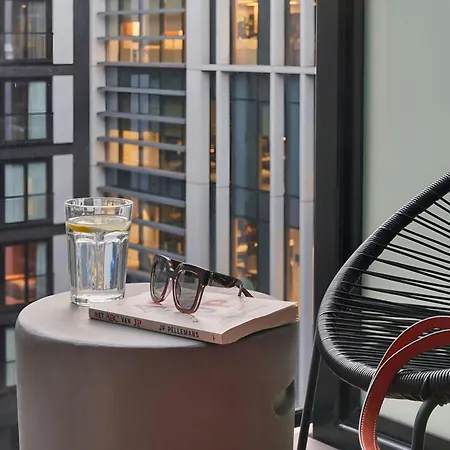 Sonder By Marriott Bonvoy Britain Quay Grand Canal Square شقة فندقية