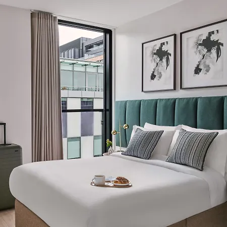 Sonder By Marriott Bonvoy Britain Quay Grand Canal Square 4*