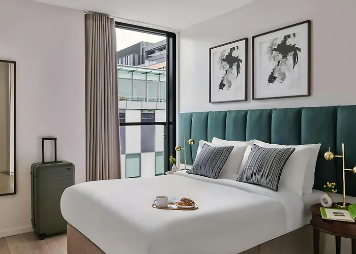 Sonder By Marriott Bonvoy Britain Quay Grand Canal Square 4* Dublin