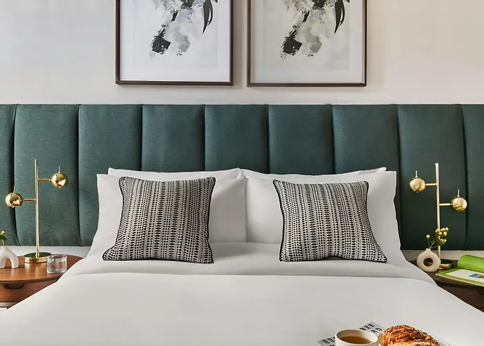 Sonder By Marriott Bonvoy Britain Quay Grand Canal Square Apartmanhotel 4*