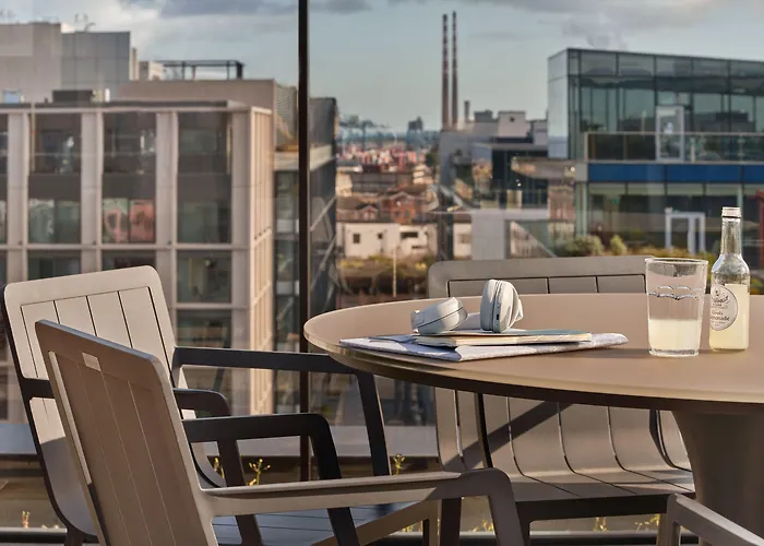 Aparthotel Sonder By Marriott Bonvoy Britain Quay Grand Canal Square 4*