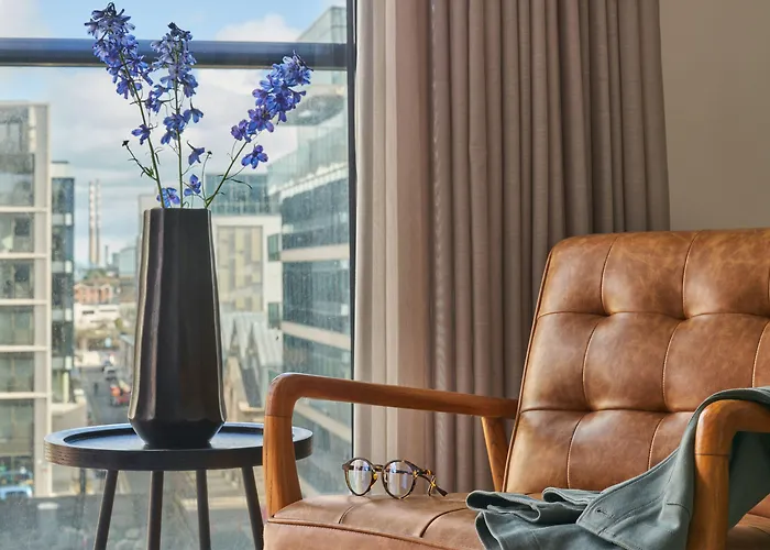 Sonder By Marriott Bonvoy Britain Quay Grand Canal Square Aparthotel 4*