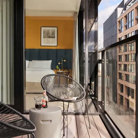 Sonder By Marriott Bonvoy Britain Quay Grand Canal Square 4*
